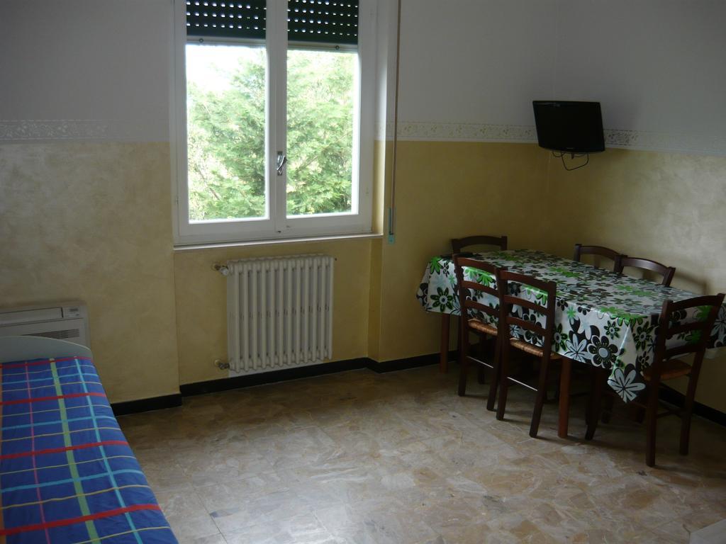 Agriturismo Le Collinette Villanova d'Albenga Camera foto