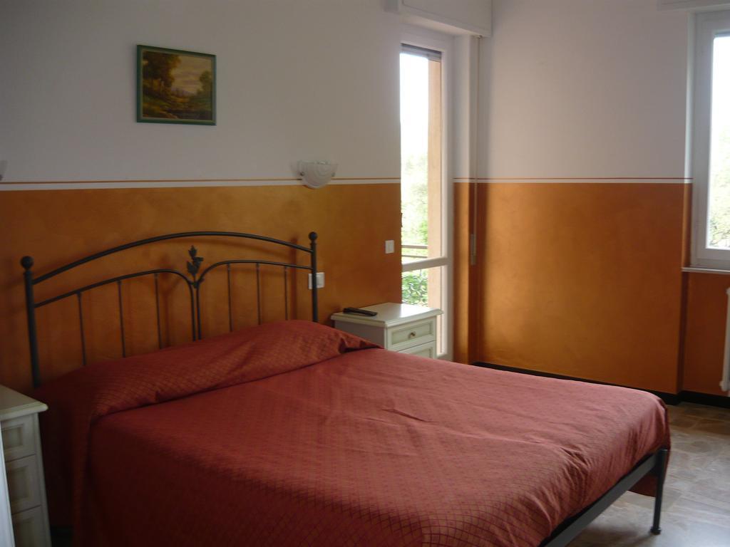 Agriturismo Le Collinette Villanova d'Albenga Camera foto